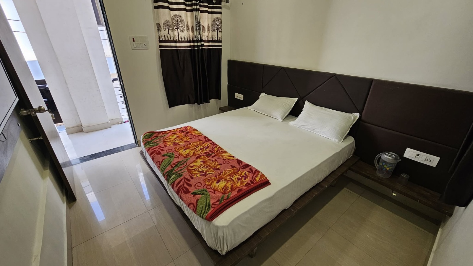 Hotel Lunai Sadan photo 1